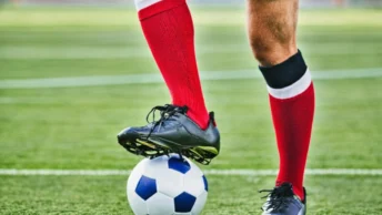 voetballen met enkelbrace